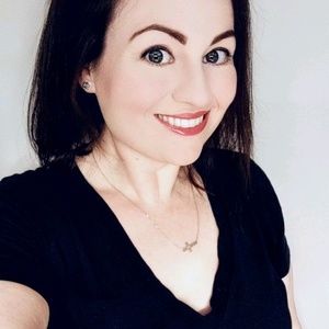 Meet your Posher, Carrie